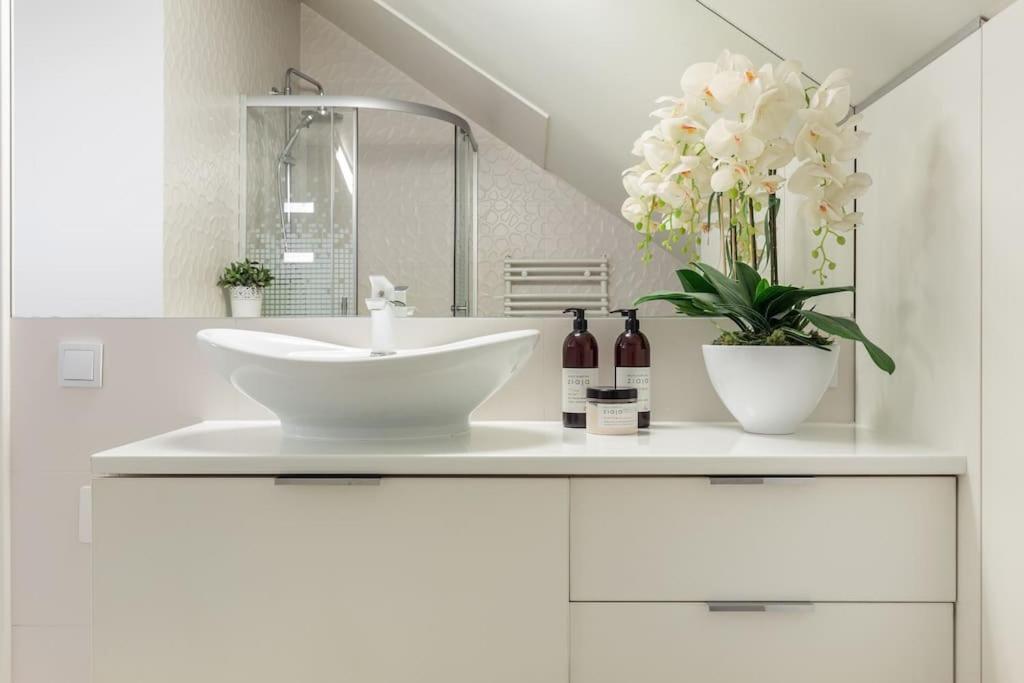 Modern & New Place Next To Wawel Castle & Vistula Krakow Luaran gambar