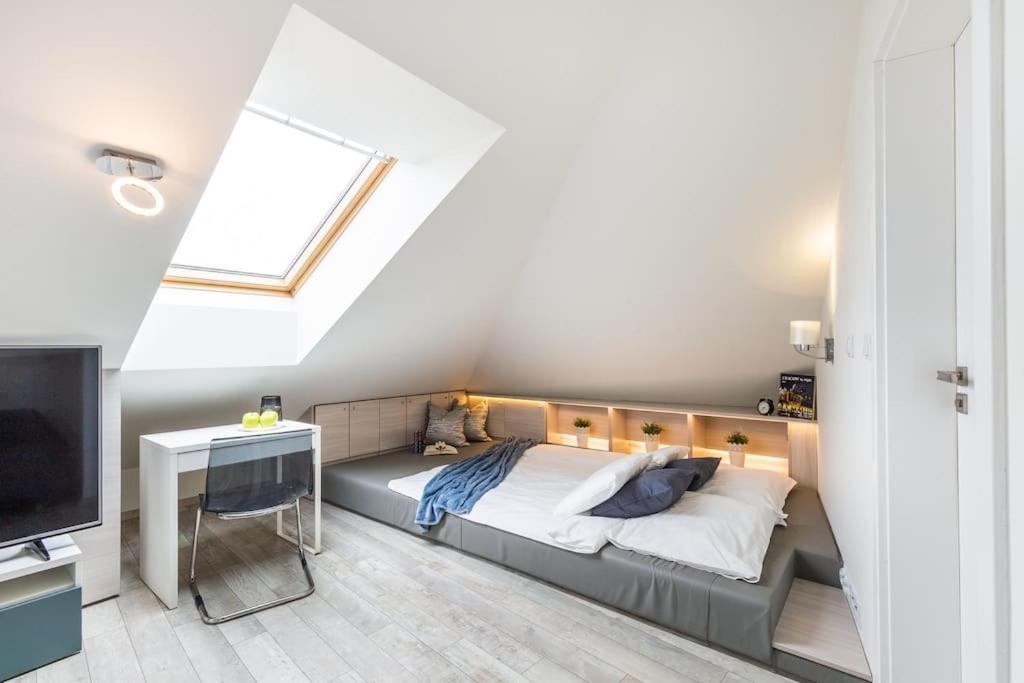 Modern & New Place Next To Wawel Castle & Vistula Krakow Luaran gambar